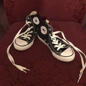 Kids converse size 13, excellent condition